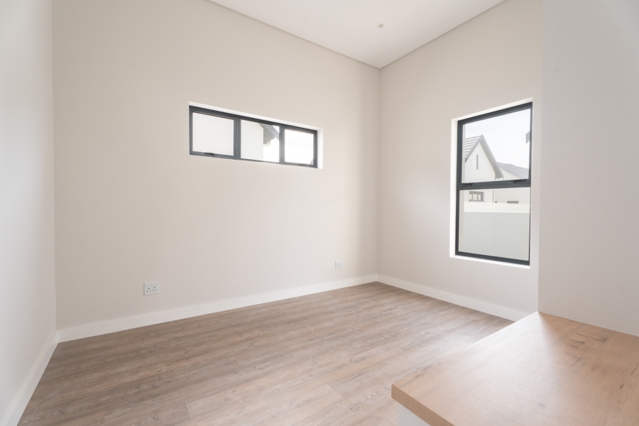 3 Bedroom Property for Sale in Sitari Country Estate Western Cape